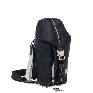 NWT Tumi Tahoe Bozeman Sling